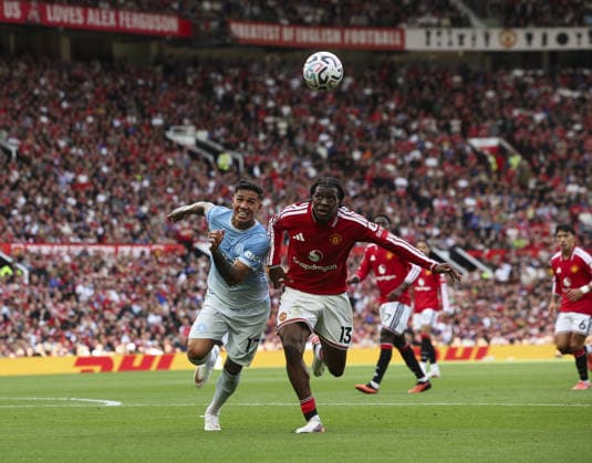 Manchester United, ManU v Manchester City, FA Premier League 13.09.26 Manchester United v Manchester City, FA Premier League Bradley Ormesher The Times Enzo Fernández of Manchester City and Patrick Dorgu of Manchester United  Copyright: xBradleyxOrmesherx NINTCHDBPICT001108134717