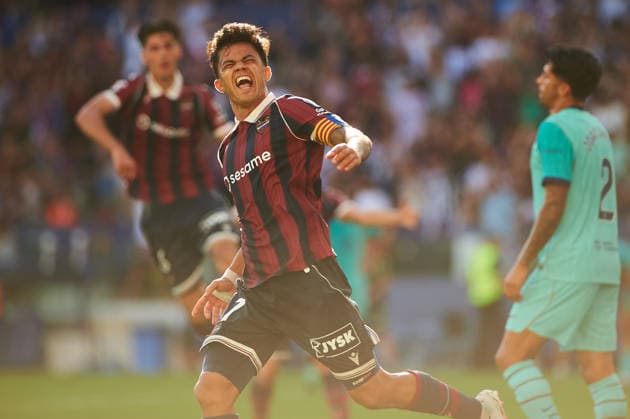 Roger Brugue (Levante UD) celebrates after scoring his team˜s second goal during the LaLiga EA Sports match between Levante UD and FC Barcelona, Barca at Estadi Ciutat de Valencia on September 13, 2026 in Valencia, Spain. -