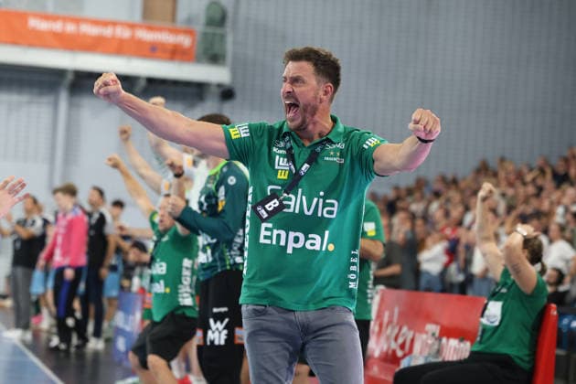Handball I Herren I Saison 2026 2027 I Bundesliga I 4. Spieltag I Handball Club Hamburg - FRISCH AUF! Göppingen I 13.09.2026 Benjamin Matschke (Frisch Auf Göppingen) bejubelt den Sieg Hamburg Alsterdorfer Sporthalle Hamburg Deutschland Copyright: xLobeca RalfxHomburgx