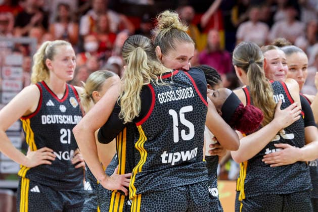 Leonie Fiebich (Germany) und Luisa Geiselsoder (Germany) look dejected during the FIBA Women s Basketball World Cup Germany 2026 3rd-place match between Spain and Germany at Berlin Arena on September 13, 2026 in Berlin, Germany. (Photo by Marco Steinbrenner DeFodi Images) -