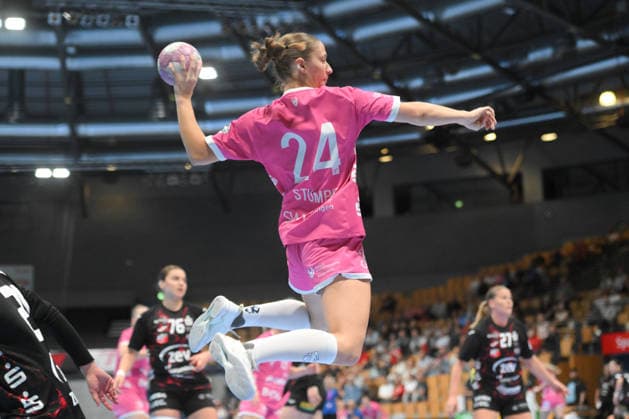 Marie Luisa Stumpf (TusSies Metzingen) beim Wurf. GER, BSV Sachsen Zwickau vs. TusSies Metzingen, Handball, Bundesliga, Frauen, Alsco HBF, 3. Spieltag, Saison 2026 2027, 13.09.2026 GER, BSV Sachsen Zwickau vs. TusSies Metzingen, Handball, Bundesliga, Frauen, Alsco HBF, 3. Spieltag, Saison 2026 2027, 13.09.2026 Zwickau Copyright: xEibner-Pressefotox EP_BHR