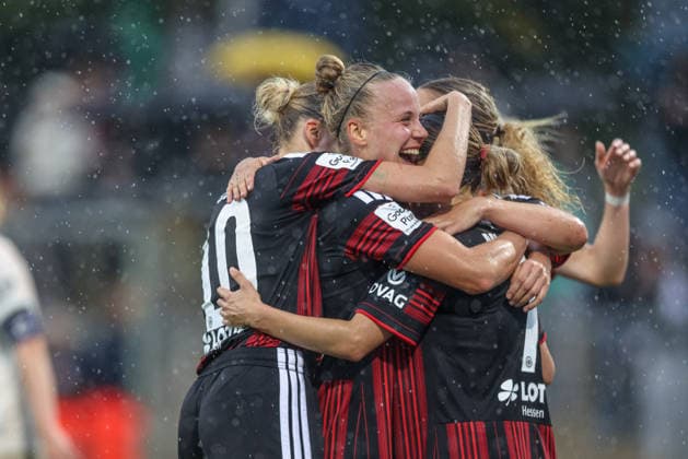 GER, Frankfurt, Eintracht Frankfurt vs TSG Hoffenheim, Google Pixel Frauen Bundesliga, Fussball, DFB, Spielzeit 2026 2027, Stadion am Brentanobad, 4. Spieltag im Bild: Tor, Jubel und Freude, Emotionen, Ereleta Memeti (Eintracht Frankfurt Frauen 7) erzielt den Treffer zum 4:2 DFB DFL REGULATIONS PROHIBIT ANY USE OF PHOTOGRAPHS AS IMAGE SEQUENCES AND OR QUASI-VIDEO, 13.09.2026 Copyright: HMBxMedia HendrikxHamelau