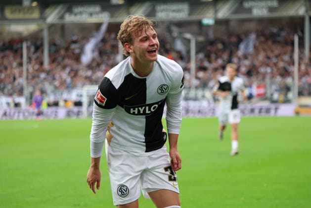 13.09.2026, Fussball, Herren, 1. Bundesliga, Saison 2026 2027, SV 07 Elversberg - FC Bayern München, Torjubel zum vermeintlichen 1:1, Torschütze: Cole Campbell (SV 07 Elversberg) Elversberg Ursapharm-Arena an der Kaiserlinde Saarland Deutschland (DEU) Copyright: xFabianxKleerx