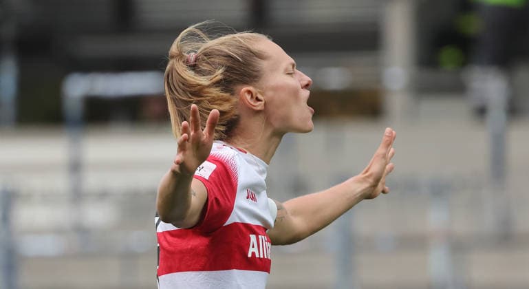Stuttgart , Google Pixel Frauen-Bundesliga VfB Stuttgart vs VfL Wolfsburg , Maximiliane Rall ( VfB )