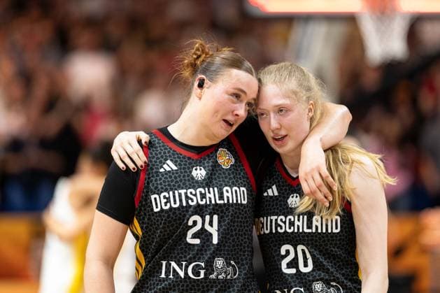 Lina Sontag (Deutschland, 24), Frieda Buehner (Deutschland, 20) enttaeuscht Enttaeuschung nach Niederlage, GER, Spanien vs. Deutschland, Basketball, FIBA Women s World Cup 2026, Spiel um Platz 3, 13.09.2026 GER, Spanien vs. Deutschland, Basketball, FIBA Women s World Cup 2026, Spiel um Platz 3, 13.09.2026 Berlin Copyright: xEibner-Pressefoto MaxxVincenx EP_MVN