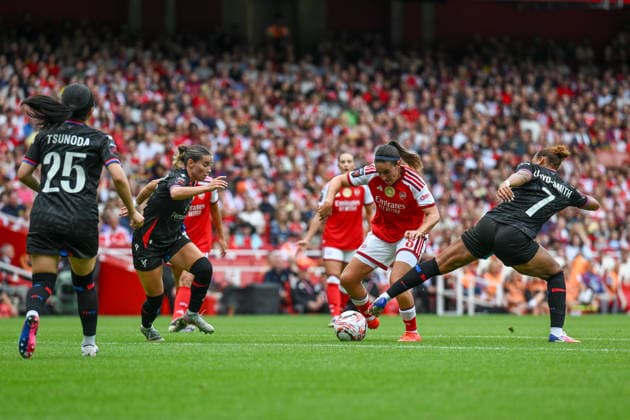 Mariona Caldentey of Arsenal Women drives forward with the ball during the Women s Super League match between Arsenal Women and Crystal Palace Women at the Emirates Stadium, London, England on 13 September 2026. Copyright: xPhilxHutchinsonx 45440005