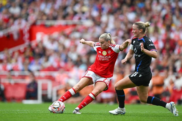 Alessia Russo of Arsenal Women prepares to shoot during the Women s Super League match between Arsenal Women and Crystal Palace Women at the Emirates Stadium, London, England on 13 September 2026. Copyright: xPhilxHutchinsonx 45440039