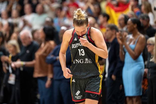 Leonie Fiebich (Deutschland, 13) enttaeuscht Enttaeuschung nach Niederlage, GER, Spanien vs. Deutschland, Basketball, FIBA Women s World Cup 2026, Spiel um Platz 3, 13.09.2026 GER, Spanien vs. Deutschland, Basketball, FIBA Women s World Cup 2026, Spiel um Platz 3, 13.09.2026 Berlin Copyright: xEibner-Pressefoto MaxxVincenx EP_MVN