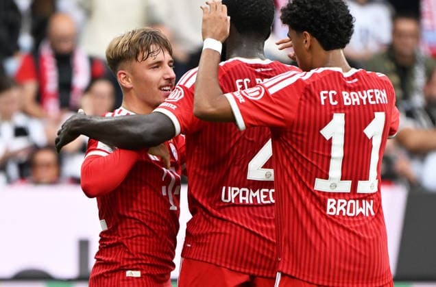 Fussball - Bundesliga - Saison 2026 27 13.09.2025 Ursapharm-Arena SV Elversberg (elv) - FC Bayern München (fcb) Lennart KARL (FC Bayern München) nach dem 1:0 Fussball - Bundesliga - SV Elversberg