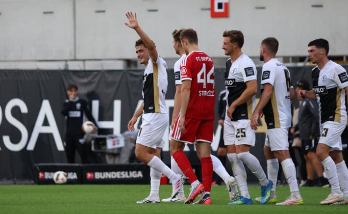 13.09.2026, Fussball, Herren, 1. Bundesliga, Saison 2026 2027, SV 07 Elversberg - FC Bayern München, Maurice Krattenmacher (SV 07 Elversberg) bejubelt sein Tor zum 1:1 Elversberg Ursapharm-Arena an der Kaiserlinde Saarland Deutschland Copyright: xFabianxKleerx