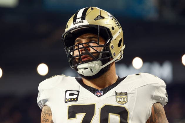 New Orelans vs Detroit Lions DETROIT,MICHIGAN-SEPTEMBER 13: Center Erik McCoy (78) of the New Orleans Saints walks on the field during warmups before an NFL, American Football Herren, USA football game between the New Orleans Saints and the Detroit Lions in Detroit, Michigan USA, on Sunday, September 13, 2026 Detroit Michigan United States  Copyright: xAmyxLemusx originalFilename:lemus-neworela260913_nppnF.jpg