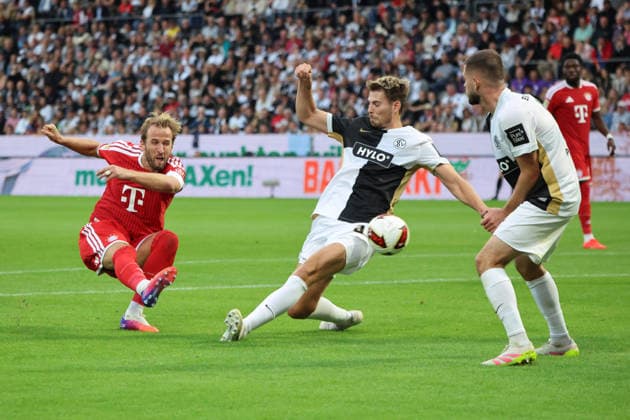 13.09.2026, Fussball, Herren, 1. Bundesliga, Saison 2026 2027, SV 07 Elversberg - FC Bayern München, Torschuss zum 1:2, Torschütze: Harry Kane (FC Bayern München) Elversberg Ursapharm-Arena an der Kaiserlinde Saarland Deutschland (DEU) Copyright: xFabianxKleerx
