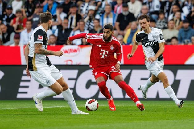 Ismael Saibari (FC Bayern Muenchen) im Zweikampf mit Maximilian Rohr (SV 07 Elversberg) und Mautice Krattenmacher (SV 07 Elversberg), Aktion Action SV Elversberg vs FC Bayern Muenchen, Fussball, 1. Bundesliga, 03. Spieltag, Saison 2026 2027, 13.09.2026 SV Elversberg vs FC Bayern Muenchen, Fussball, 1. Bundesliga, 03. Spieltag, Saison 2026 2027, 13.09.2026 Copyright: xEibnerxPressefotox EP_ANS