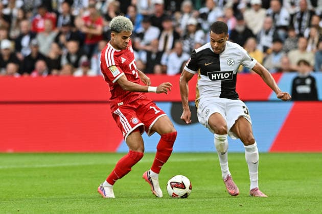 1. Fussball Bundesliga: SV Elversberg - FC Bayern Muenchen, 13.09.2026 ELVERSBERG, GERMANY; 13. SEPTEMBER: im Duell Luis DIAZ (FC Bayern Munich 14) und Jan GYAMERAH (SV Elversberg 30) während dem Match der Bundesliga zwischen der SV Elversberg und dem FC Bayern München am 3. Spieltag in der Ursapharm-Arena an der Kaiserlinde DFL REGULATIONS PROHIBIT ANY USE OF PHOTOGRAPHS AS IMAGE SEQUENCES AND OR QUASI-VIDEO Copyright: xBEAUTIFULxSPORTS Goldbergx