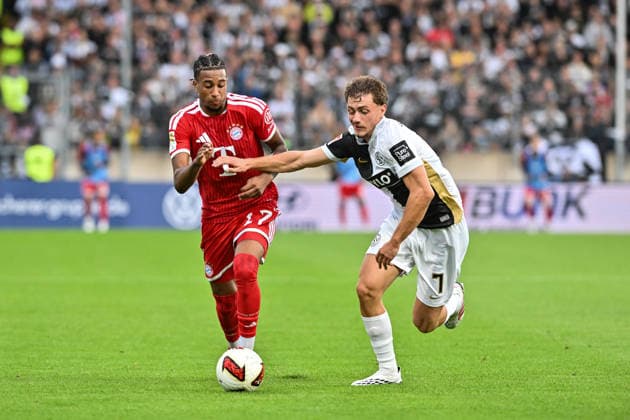 1. Fussball Bundesliga: SV Elversberg - FC Bayern Muenchen, 13.09.2026 ELVERSBERG, GERMANY; 13. SEPTEMBER: im Duell Michael OLISE (FC Bayern Munich 17) und Maurice KRATTENMACHER (SV Elversberg 7) während dem Match der Bundesliga zwischen der SV Elversberg und dem FC Bayern München am 3. Spieltag in der Ursapharm-Arena an der Kaiserlinde DFL REGULATIONS PROHIBIT ANY USE OF PHOTOGRAPHS AS IMAGE SEQUENCES AND OR QUASI-VIDEO Copyright: xBEAUTIFULxSPORTS Goldbergx
