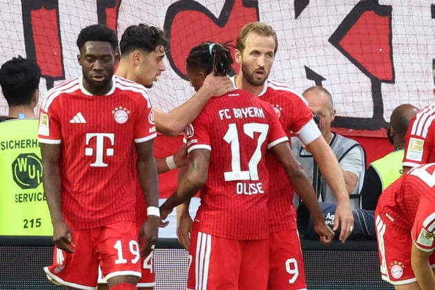13.09.2026, xrekx, Fussball 1.Bundesliga, SV Elversberg - FC Bayern München v.l. Torjubel nach dem Tor zum celebrating the goal celebrate 1:2 durch Harry Kane (FC Bayern Muenchen) (DFL DFB REGULATIONS PROHIBIT ANY USE OF PHOTOGRAPHS as IMAGE SEQUENCES and or QUASI-VIDEO) Elversberg