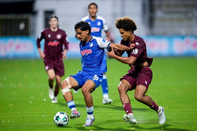 v.li.: Yasin Zor (TSG II, 10), Neo Telle (Köln, 31), Zweikampf, Spielszene, Duell, duel, tackle, tackling, Dynamik, Action, Aktion, 13.09.2026, Sinsheim (Deutschland), Fussball, 3. Liga, TSG 1899 Hoffenheim II - SC Fortuna Köln, DFB DFL REGULATIONS PROHIBIT ANY USE OF PHOTOGRAPHS AS IMAGE SEQUENCES AND OR QUASI-VIDEO.