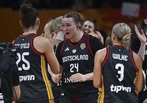 Germany v Spain - FIBA 2026 Women s Basketball World Cup BERLIN, GERMANY - SEPTEMBER 13: Germany players react after losing the FIBA 2026 Women s Basketball World Cup third-place game against Spain at Uber Arena in Berlin, Germany, on September 13, 2026. Halil Sagirkaya Anadolu Berlin Germany. Editorial use only. Please get in touch for any other usage.  Copyright: x2026xAnadoluxHalilxSaÄüÄ±rkayax