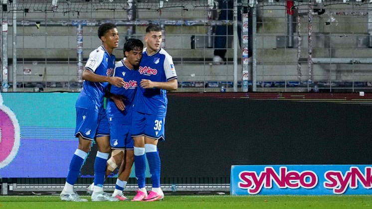 v.li.: Tristan Spranger (TSG II, 13), Torschütze Yasin Zor (TSG II, 10), Jakov Dedic (TSG II, 36), Spieler der TSG 1899 Hoffenheim II (U23), jubeln über das Tor zum 1:0, Jubel, Torjubel, Torerfolg, celebrate the goal, goal, celebration, jubelt ueber das Tor, Freuen, Freude, freut sich, optimistisch, positiv, Spielszene, Highlight, Action, Aktion, 13.09.2026, Sinsheim (Deutschland), Fussball, 3. Liga, TSG 1899 Hoffenheim II - SC Fortuna Köln, DFB DFL REGULATIONS PROHIBIT ANY USE OF PHOTOGRAPHS AS IMAGE SEQUENCES AND OR QUASI-VIDEO.