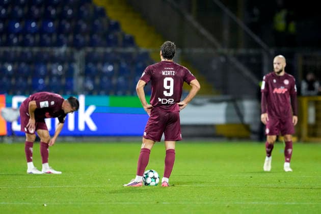 Enzo Wirtz (Köln, 9, Mitte), Spieler vom SC Fortuna Köln, enttäuscht schauend, Enttäuschung, Frustration, disappointed, pessimistisch, nach dem Gegentor zum 1:0, Action, Aktion, Spielszene, 13.09.2026, Sinsheim (Deutschland), Fussball, 3. Liga, TSG 1899 Hoffenheim II - SC Fortuna Köln, DFB DFL REGULATIONS PROHIBIT ANY USE OF PHOTOGRAPHS AS IMAGE SEQUENCES AND OR QUASI-VIDEO.