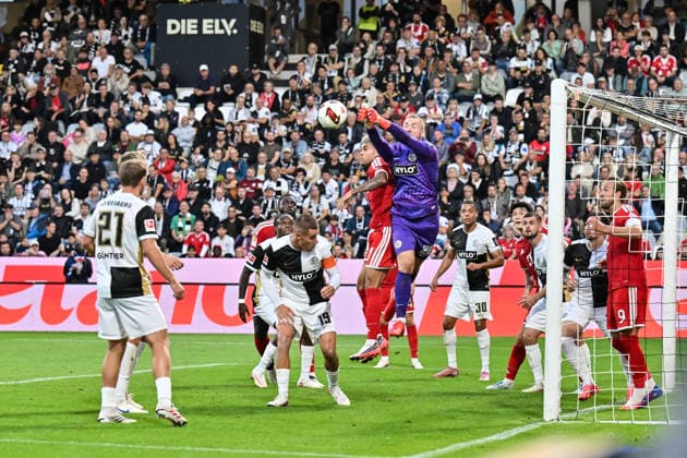 1. Fussball Bundesliga: SV Elversberg - FC Bayern Muenchen, 13.09.2026 ELVERSBERG, GERMANY; 13. SEPTEMBER: Nicolas KRISTOF (SV Elversberg 20) kann einen Eckball der Bayern vor Luis DIAZ (FC Bayern Munich 14) klären während dem Match der Bundesliga zwischen der SV Elversberg und dem FC Bayern München am 3. Spieltag in der Ursapharm-Arena an der Kaiserlinde DFL REGULATIONS PROHIBIT ANY USE OF PHOTOGRAPHS AS IMAGE SEQUENCES AND OR QUASI-VIDEO Copyright: xBEAUTIFULxSPORTS Goldbergx