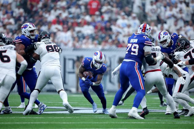 September 13, 2026, Houston, Texas, U.S: Buffalo Bills running back Ray Davis (7) carries the ball during the first quarter of the NFL, American Football Herren, USA regular season game between the Houston Texans and the Buffalo Bills at Reliant Stadium in Houston, TX on September 13, 2026. NFL 2026 - Buffalo Bills Vs Houston Texans  - ZUMAw137 20260913_aap_w137_042 Copyright: xErikxWilliamsx