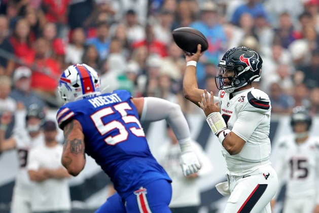 September 13, 2026, Houston, Texas, U.S: Houston Texans quarterback C.J. Stroud (7) passes the ball downfield during the first quarter of the NFL, American Football Herren, USA regular season game between the Houston Texans and the Buffalo Bills at Reliant Stadium in Houston, TX on September 13, 2026. NFL 2026 - Buffalo Bills Vs Houston Texans  - ZUMAw137 20260913_aap_w137_043 Copyright: xErikxWilliamsx