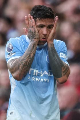 Premier League: Manchester United, ManU v Manchester City Enzo Fernandez of Manchester City reacts after being substituted during the Premier League match Manchester United vs Manchester City at Old Trafford, Manchester, United Kingdom on 13 September 2026 (Photo by Mark Cosgrove News Images) Manchester Old Trafford Greater Manchester United Kingdom Copyright: xMarkxCosgrove NewsxImagesx