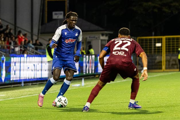 Deutschland: TSG Hoffenheim II vs Fortuna Köln, 3. Liga, Saison 2026 27, Dietmar-Hopp-Stadion (Sinsheim): Blessing Makanda, (TSG Hoffenheim II, 17) am Ball, Robin Afamefuna, (Fortuna Köln, 22) Sinsheim Dietmar-Hopp-Stadion Baden Württemberg Deutschland Copyright: xBenedictxChristx
