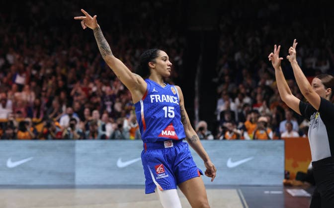 Gabby Williams jubelt nach Dreier Freude Emotion Basketball FIBA World Cup Weltmeisterschaft Frauen WM Finale Saison 2026 2027 13.09.2026 Frankreich vs USA