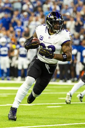 Sep 13, 2026; Indianapolis, IN, USA; Baltimore Ravens running back Derrick Henry (22) runs with the ball during NFL, American Football Herren, USA game action against the Indianapolis Colts at Lucas Oil Stadium. Mandatory Credit: -Cal Media Indianapolis USA - ZUMAc04_ 20260913_zma_c04_120 Copyright: xJohnxMersitsx
