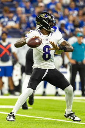 Sep 13, 2026; Indianapolis, IN, USA; Baltimore Ravens quarterback Lamar Jackson (8) passes the ball during NFL, American Football Herren, USA game action against the Indianapolis Colts at Lucas Oil Stadium. Mandatory Credit: -Cal Media NFL 2026: Ravens Vs Colts SEP 13  - ZUMAc04_ 20260913_zma_c04_119 Copyright: xJohnxMersitsx