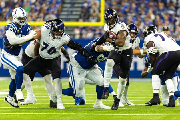 Sep 13, 2026; Indianapolis, IN, USA; Baltimore Ravens running back Derrick Henry (22) runs with the ball during NFL, American Football Herren, USA game action against the Indianapolis Colts at Lucas Oil Stadium. Mandatory Credit: -Cal Media NFL 2026: Ravens Vs Colts SEP 13  - ZUMAc04_ 20260913_zma_c04_121 Copyright: xJohnxMersitsx
