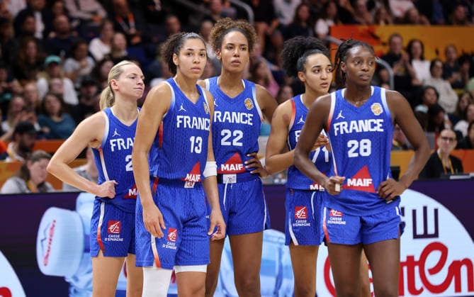 Marine Johannes, Janelle Salaun, Marieme Badiane, Leila Lacan, Migna Toure Aktion Oberkörper Basketball FIBA World Cup Weltmeisterschaft Frauen WM Finale Saison 2026 2027 13.09.2026 Frankreich vs USA