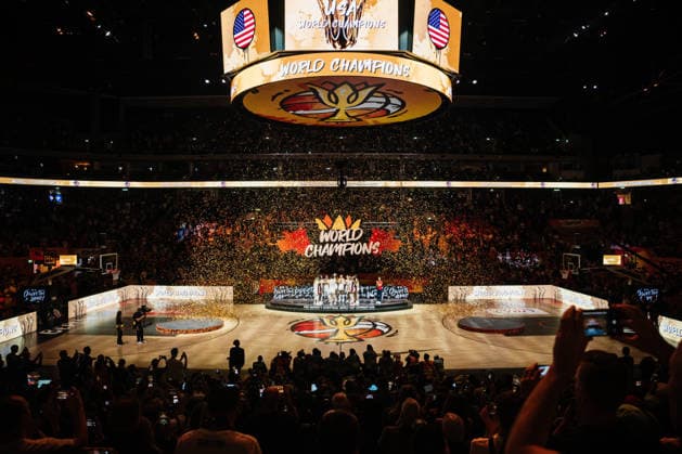 FIBA Women™s Basketball World Cup 2026: USA vs. Frankreich, 13.09.2026 Siegerehrung USA, erster Platz, Weltmeister, World Champions, Siegerfoto; Basketball, FIBA Women™s Basketball World Cup 2026, Final Phase, Finale, USA vs. Frankreich am 13.09.2026 in der Uber Arena, Berlin Copyright: xBEAUTIFULxSPORTS Tonhäuserx