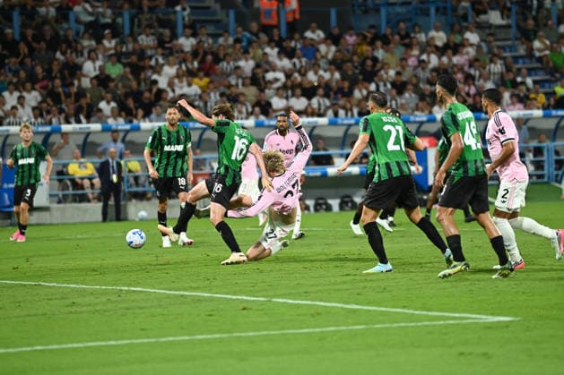 IPA88497277 - WOLTEMADE Nick (Juventus FC) had a good chance during the US Sassuolo vs. Juventus FC Italian Serie A soccer match in Reggio Emilia, Italy, on September 13, 2026  Copyright: xGianlucaxRicci IPAxSportx xx IPA88497277