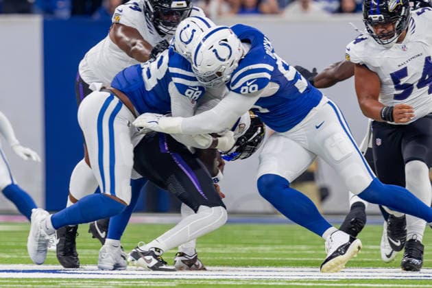 September 13, 2026, Indianapolis, Indiana, U.S: Indianapolis Colts defensive lineman Arden Key (98) and Indianapolis Colts defensive lineman DeForest Buckner (99) meet at Baltimore Ravens quarterback Lamar Jackson (8) in the backfield during the game between the Baltimore Ravens and the Indianapolis Colts at Lucas Oil Stadium, Indianapolis, Indiana. NFL, American Football Herren, USA 2026 Ravens 41-23 Colts  - ZUMAs304 20260913_zaf_s304_023 Copyright: xScottxStuartx