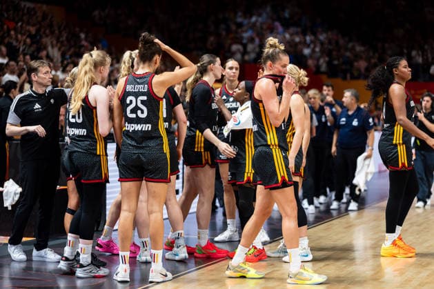 Frieda Buehner (Deutschland, 20), Clara Bielefeld (Deutschland, 25), Leonie Fiebich (Deutschland, 13) enttaeuscht Enttaeuschung nach Niederlage, GER, Spanien vs. Deutschland, Basketball, FIBA Women s World Cup 2026, Spiel um Platz 3, 13.09.2026 GER, Spanien vs. Deutschland, Basketball, FIBA Women s World Cup 2026, Spiel um Platz 3, 13.09.2026 Berlin Copyright: xEibner-Pressefoto MaxxVincenx EP_MVN
