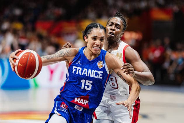 FIBA Women™s Basketball World Cup 2026: USA vs. Frankreich, 13.09.2026 Gabby Williams (Frankreich, 15), Chelsea Gray (USA, 8); Basketball, FIBA Women™s Basketball World Cup 2026, Final Phase, Finale, USA vs. Frankreich am 13.09.2026 in der Uber Arena, Berlin Copyright: xBEAUTIFULxSPORTS Tonhäuserx