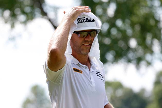 FRANKLIN, TN - SEPTEMBER 13: Lanto Griffin of United States of America cools off with a wet towel as he walks off the No. 3 tee box during the final round of the Simmons Bank Open for the Snedeker Foundation, September 13, 2026 at Vanderbilt Legends Club in Franklin, Tennessee. (Photo by Matthew Maxey Icon Sportswire) GOLF: SEP 13 Korn Ferry Tour Simmons Bank Open EDITORIAL USE ONLY Icon260913014