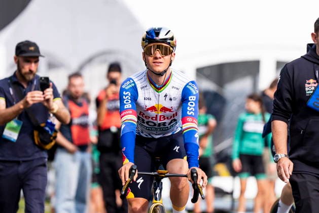 September 13, 2026, Montreal, Pq, CANADA: Remco Evenpoel, of Belgium, riding for Red Bull Bora Hansgrohe rides to the starting line ahead of the Grand Prix Cycliste de Montreal on Sunday, Sept. 13, 2026. Canada News - September 13, 2026  - ZUMAc35_ 20260913_zaf_c35_068 Copyright: xChristopherxKatsarovx