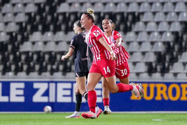 Carina Brunold (SC Freiburg, 14), İlayda Acıkgöz Ilayda Acikgoez (SC Freiburg, 30) Torjubel, Emotionen, Jubel, Torerfolg, Abschluss, Treffer , Deutschland, Fussball, GooglePixel Frauen-Bundesliga, 4.Spieltag, 2026 2027, SC Freiburg vs. 1. FSV Mainz 05, 13.09.2026, Dreisamstadion, Freiburg Freiburg Dreisamstadion Baden-Wuerttemberg Deutschland Copyright: xArnexAmbergx