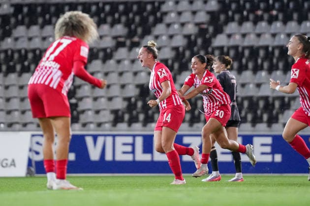 Carina Brunold (SC Freiburg, 14) und İlayda Acıkgöz Ilayda Acikgoez (SC Freiburg, 30) Torjubel, Emotionen, Jubel, Torerfolg, Abschluss, Treffer , Deutschland, Fussball, GooglePixel Frauen-Bundesliga, 4.Spieltag, 2026 2027, SC Freiburg vs. 1. FSV Mainz 05, 13.09.2026, Dreisamstadion, Freiburg Freiburg Dreisamstadion Baden-Wuerttemberg Deutschland Copyright: xArnexAmbergx
