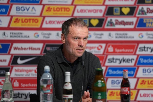 Marco Konrad (SC Freiburg, Trainer) , Deutschland, Fussball, GooglePixel Frauen-Bundesliga, 4.Spieltag, 2026 2027, SC Freiburg vs. 1. FSV Mainz 05, 13.09.2026, Dreisamstadion, Freiburg Freiburg Dreisamstadion Baden-Wuerttemberg Deutschland Copyright: xArnexAmbergx