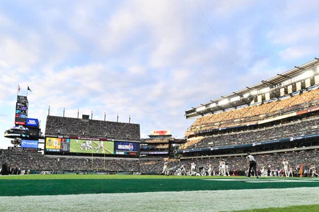 September 13, 2026; Philadelphia, Pennsylvania, USA; A general view of Lincoln Financial Field during the second half of a game between the Philadelphia Eagles and the Washington Commanders. Mandatory Credit: -Cal Media NFL, American Football Herren, USA 2026: Commanders Vs Eagles SEP 13  - ZUMAc04_ 20260913_zma_c04_360 Copyright: xEricxCanhax