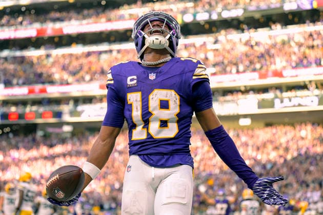 MINNEAPOLIS, MN - SEPTEMBER 13: Minnesota Vikings wide receiver Justin Jefferson (18) celebrates his 2-poing conversion during the fourth quarter of a NFL, American Football Herren, USA game between the Minnesota Vikings and Green Bay Packers on September 13, 2026, at U.S. Bank Stadium in Minneapolis MN. (Photo by Nick Wosika Icon Sportswire) NFL: SEP 13 Packers at Vikings EDITORIAL USE ONLY Icon20260913034