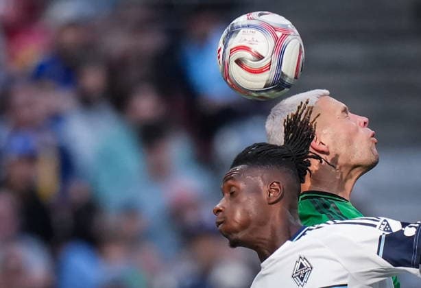 September 13, 2026, Vancouver, Bc, CANADA: Vancouver Whitecaps Cheikh Sabaly, front left, and Austin FC s Christian Ramirez vie for the ball during the second half of an MLS, Fussball Herren, USA soccer match, in Vancouver, on Sunday, Sept. 13, 2026. Canada News - September 13, 2026 - ZUMAc35_ 20260913_zaf_c35_191 Copyright: xDarrylxDyckx