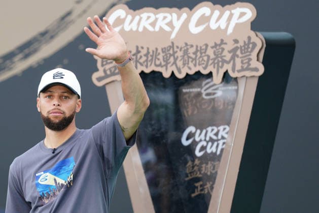 NBA, Basketball Herren, USA Star Stephen Curry Visiting Hong Kong NBA Star Stephen Curry attending an event in Shun Tak Fraternal Association Leung Kau Kui College on September 14, 2026 in Hong Kong. (Photo by Ellan Mad Nexpher Images) Hong Kong