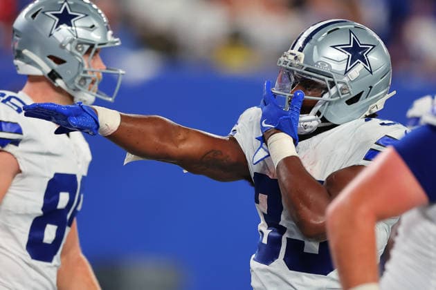 EAST RUTHERFORD, NJ - SEPTEMBER 13: Javonte Williams 33 of the Dallas Cowboys celebrates after scoring during the third quarter of the game against the New York Giants on September 13, 2026 at MetLife Stadium in East Rutherford, New Jersey. (Photo by Rich Graessle Icon Sportswire) NFL, American Football Herren, USA SEP 13 Cowboys at Giants EDITORIAL USE ONLY Icon26091331735