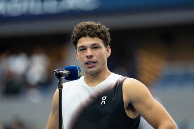 2026 US Open - Day 15 NEW YORK, NEW YORK - SEPTEMBER 13: Ben Shelton of the United States at the trophy presentation after the men’s singles final against Alexander Zverev of Germany during the 2026 US Open - Day 15 at USTA Billie Jean King National Tennis Center on September 13, 2026 in New York, New York. New York USTA Billie Jean King National Tennis Center New York United States Copyright: xSusanxMullane ISIxPhotosx 9760